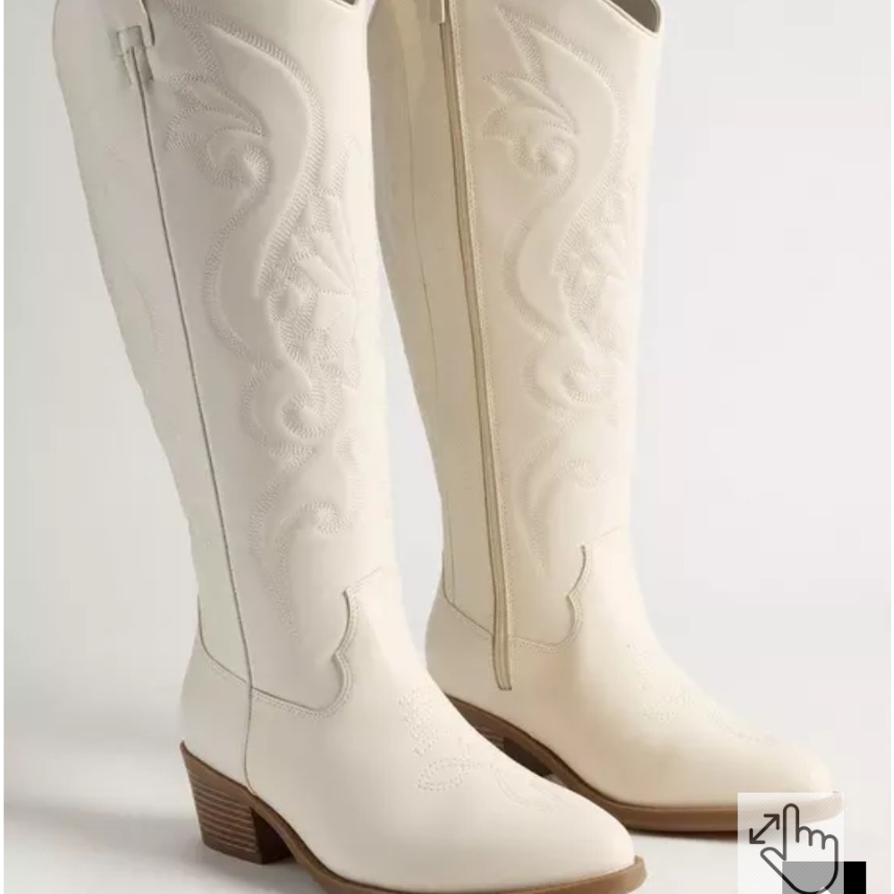 Torrid size 10 boots